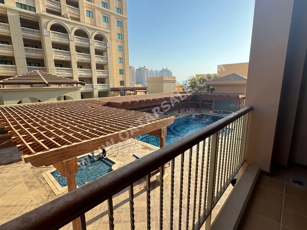 1 Bedrooms  Studio  in Doha -  The Pearl  Semi Furnished