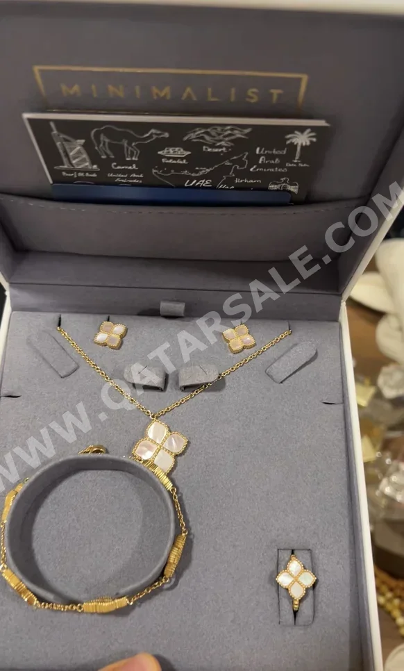 Gold Woman  Set  Maintenance Warranty  Qatar  mixed colour  18k