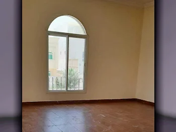 Studio  For Rent  in Al Wakrah -  Al Wukair  Not Furnished