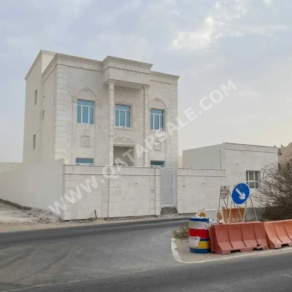 Family Residential  - Not Furnished  - Umm Salal  - Umm Salal Ali  - 8 Bedrooms