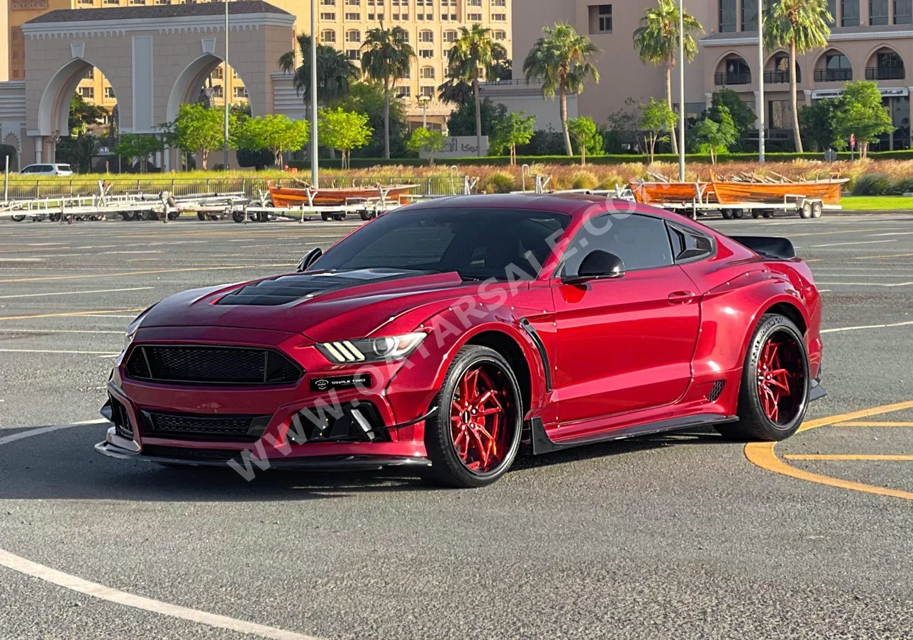 Ford  Mustang  GT  2016  Automatic  62,500 Km  8 Cylinder  Rear Wheel Drive (RWD)  Coupe / Sport  Maroon