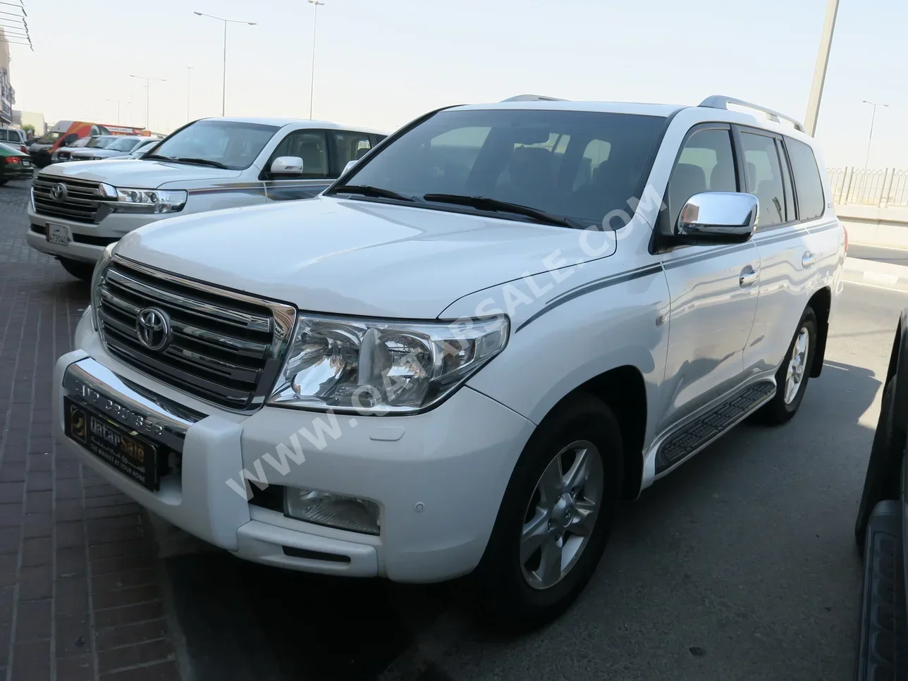  Toyota  Land Cruiser  VXR  2011  Automatic  210,000 Km  8 Cylinder  Four Wheel Drive (4WD)  SUV  White  With Warranty