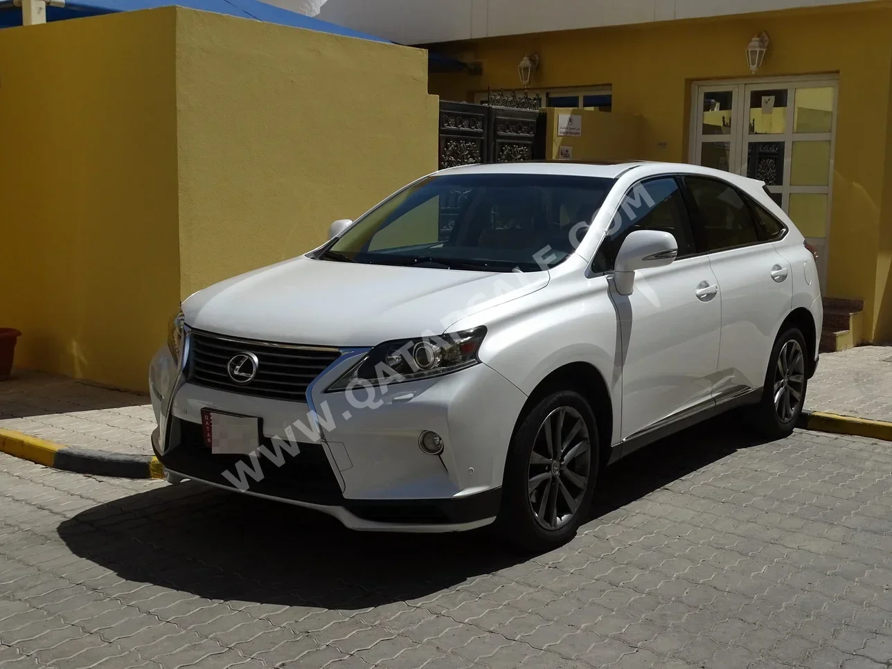 Lexus  RX  350  2013  Automatic  143,000 Km  6 Cylinder  Four Wheel Drive (4WD)  SUV  White