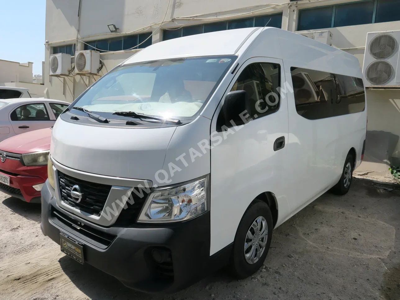 Nissan  Urvan  2020  Manual  513,000 Km  4 Cylinder  Front Wheel Drive (FWD)  Van / Bus  White