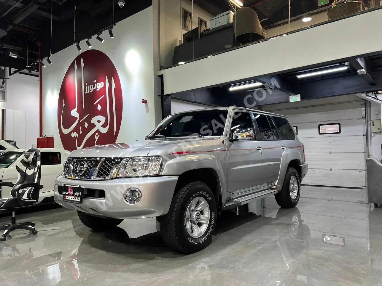 Nissan  Patrol  Safari  2022  Manual  10,000 Km  6 Cylinder  Four Wheel Drive (4WD)  SUV  Silver  With Warranty