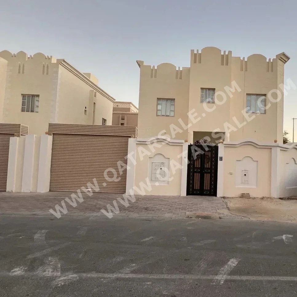 Family Residential  - Not Furnished  - Umm Salal  - Umm Al Amad  - 6 Bedrooms