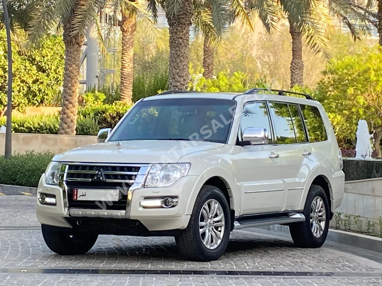 Mitsubishi  Pajero  3.8  2017  Automatic  101,000 Km  6 Cylinder  Four Wheel Drive (4WD)  SUV  White