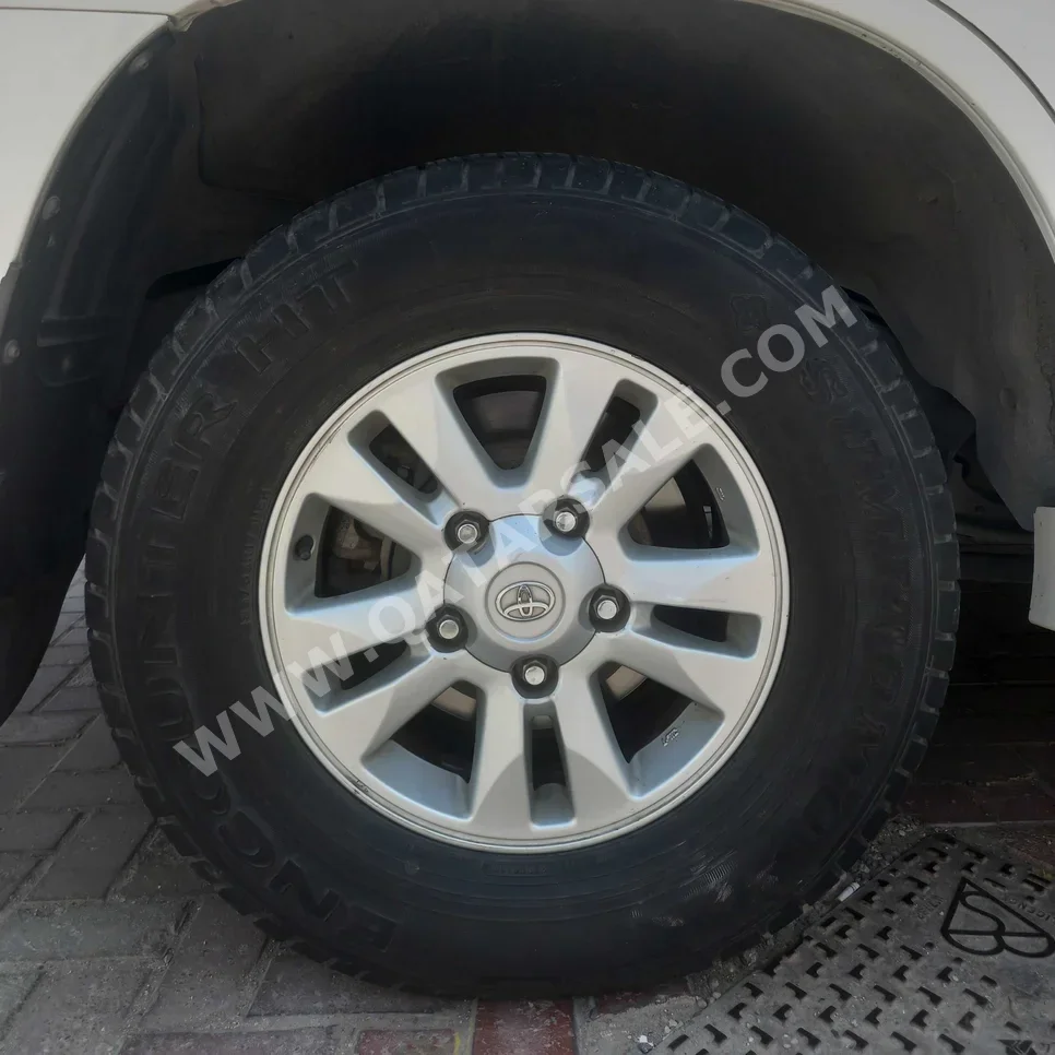 رنقات العجلات تويوتا  سبيكة \  17 بوصة  فضي  2013  Land cruiser 2013 alloys  4  5