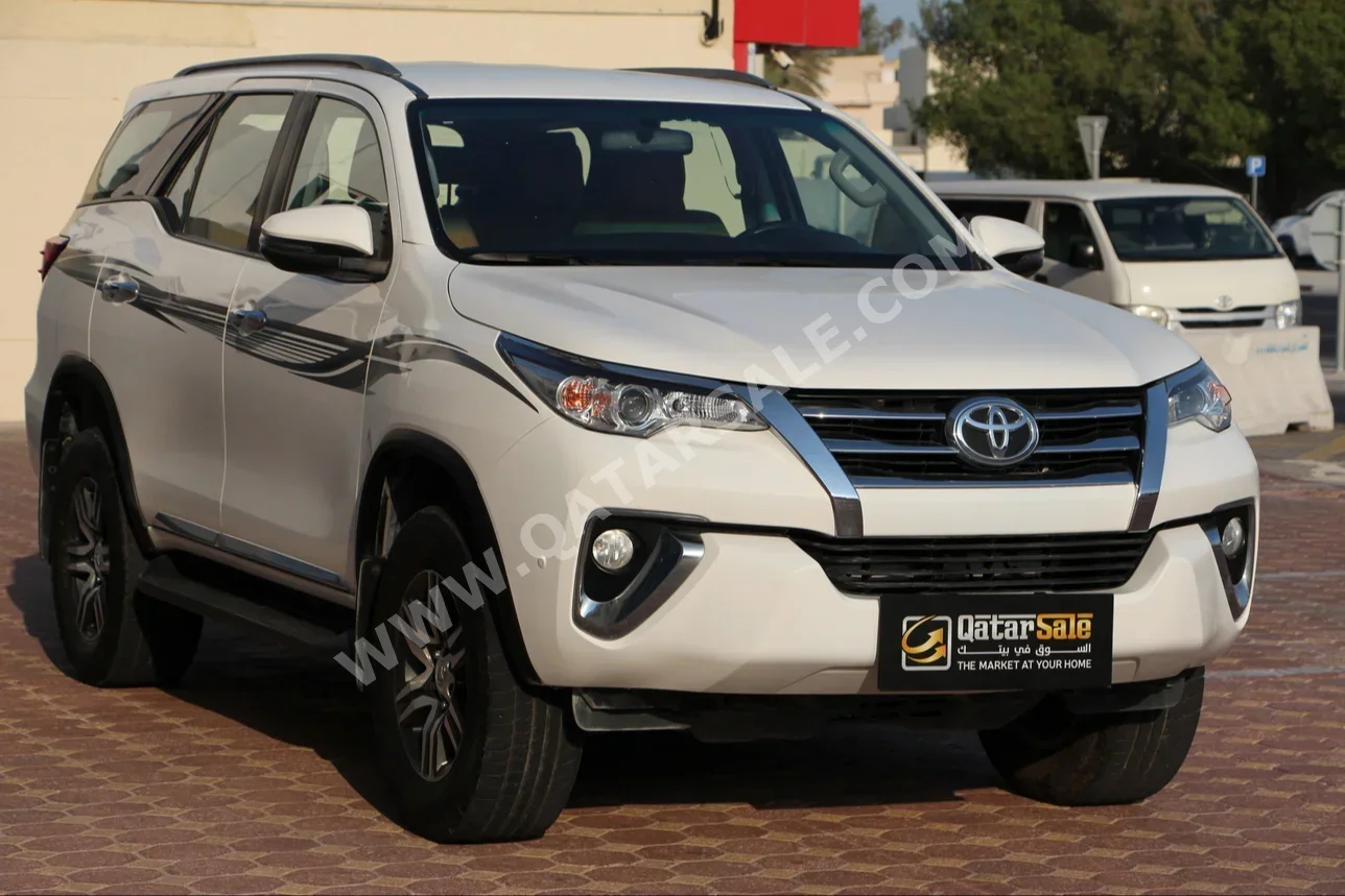 Toyota  Fortuner  2019  Automatic  86,000 Km  6 Cylinder  Four Wheel Drive (4WD)  SUV  White