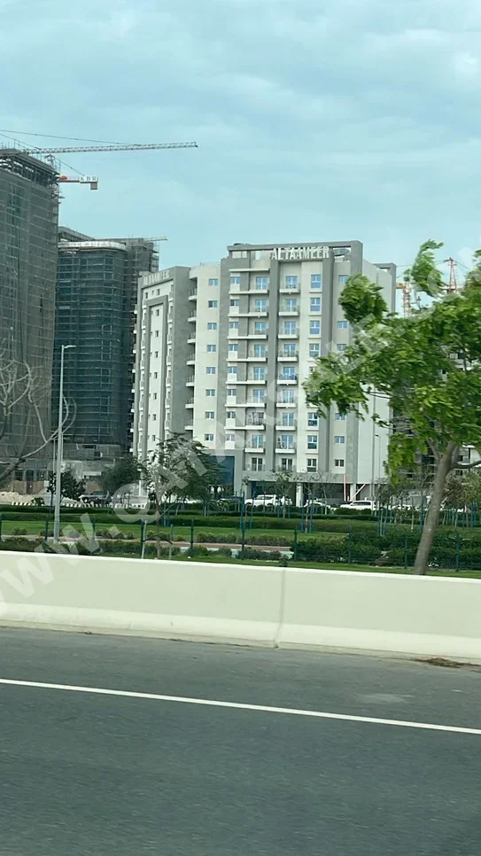 2 Bedrooms  Apartment  For Sale  in Lusail -  Al Erkyah  Fully Furnished