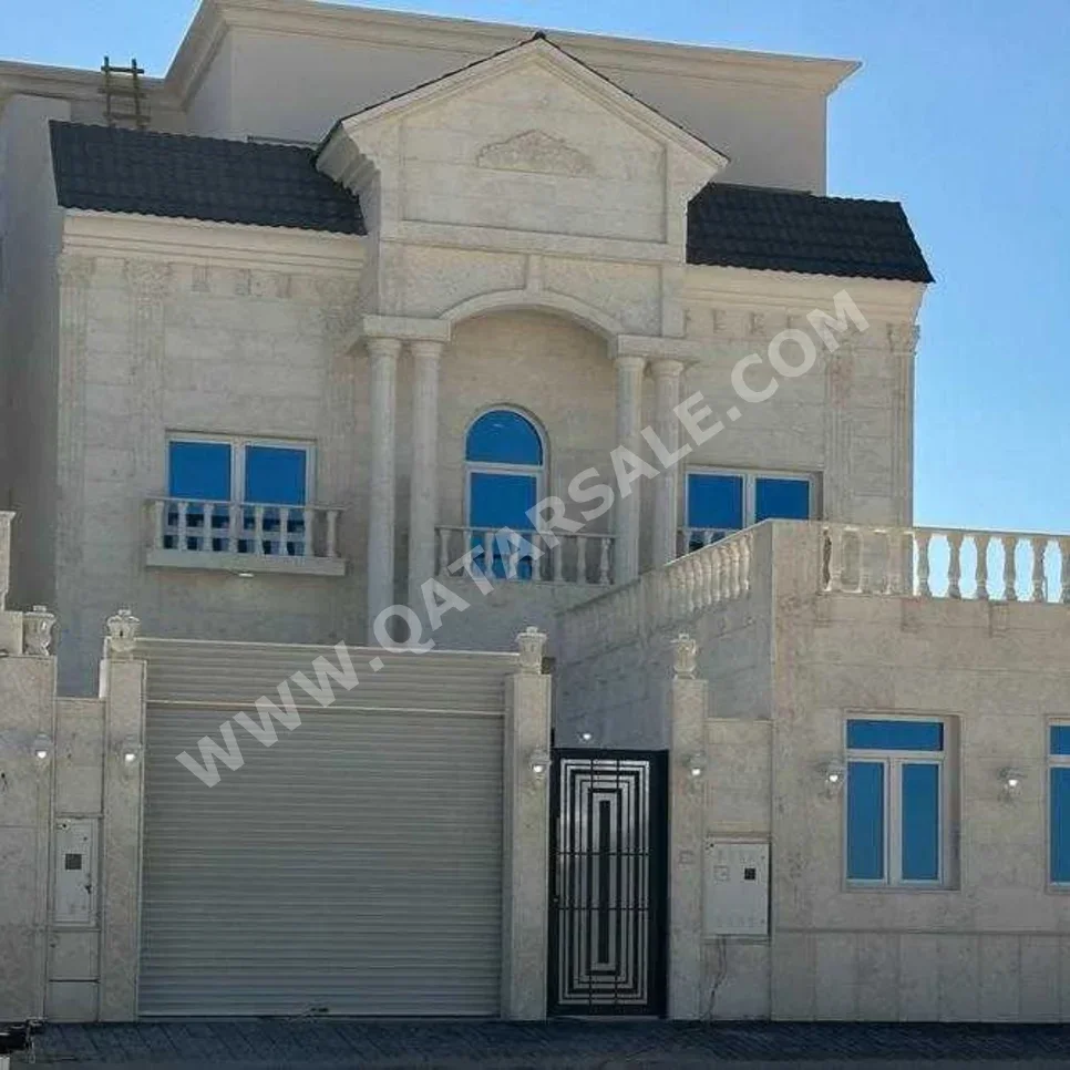 Family Residential  - Semi Furnished  - Al Daayen  - Umm Qarn  - 7 Bedrooms