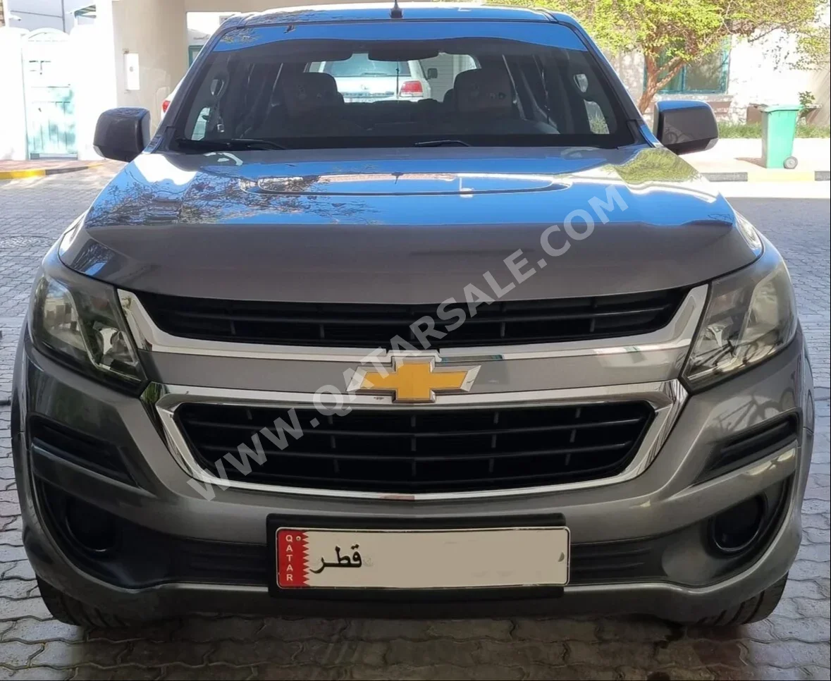 Chevrolet  TrailBlazer  LT  2017  Automatic  92,000 Km  6 Cylinder  Four Wheel Drive (4WD)  SUV  Gray