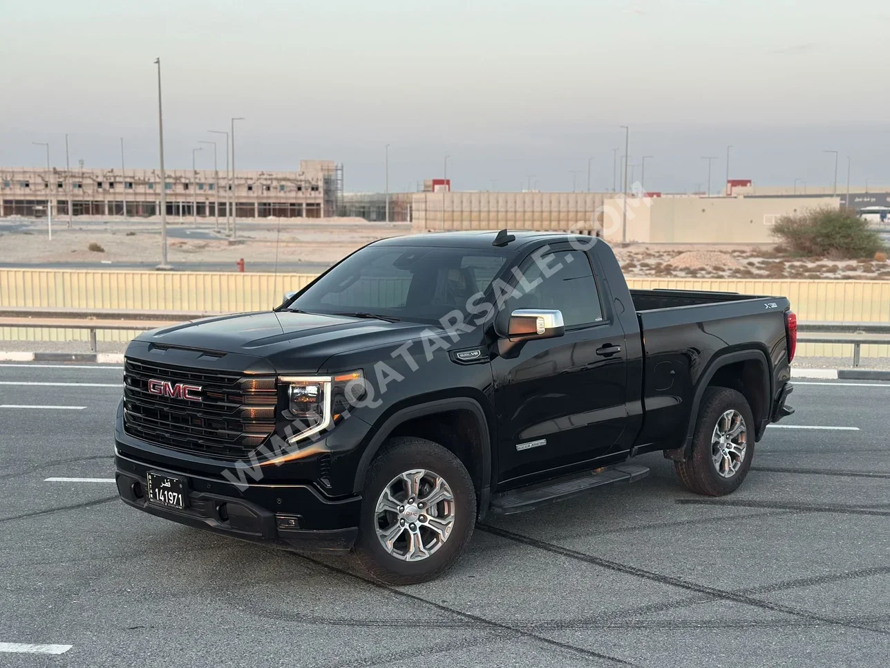 GMC  Sierra  Elevation  2024  Automatic  4,800 Km  8 Cylinder  Four Wheel Drive (4WD)  Pick Up  Black  With Warranty