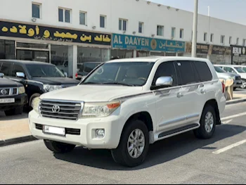 Toyota  Land Cruiser  GXR  2014  Automatic  418,000 Km  8 Cylinder  Four Wheel Drive (4WD)  SUV  White