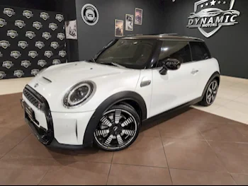 Mini  Cooper  S  2024  Automatic  6,500 Km  4 Cylinder  Front Wheel Drive (FWD)  Coupe / Sport  White  With Warranty