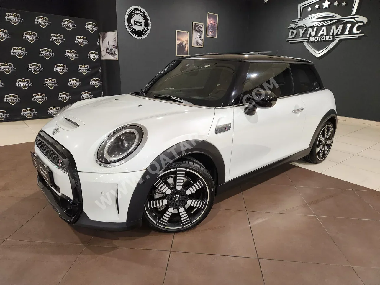 Mini  Cooper  S  2024  Automatic  6,500 Km  4 Cylinder  Front Wheel Drive (FWD)  Coupe / Sport  White  With Warranty