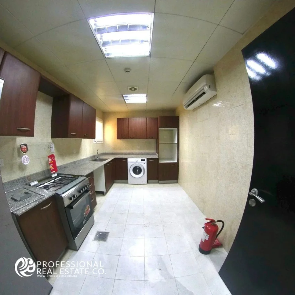 2 Bedrooms  Apartment  in Doha -  Fereej Al Nasr  Fully Furnished