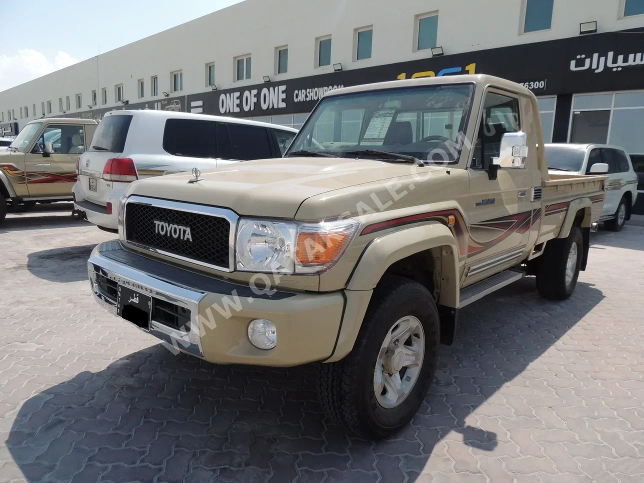 Toyota  Land Cruiser  LX  2016  Manual  178,000 Km  6 Cylinder  Four Wheel Drive (4WD)  Pick Up  Beige