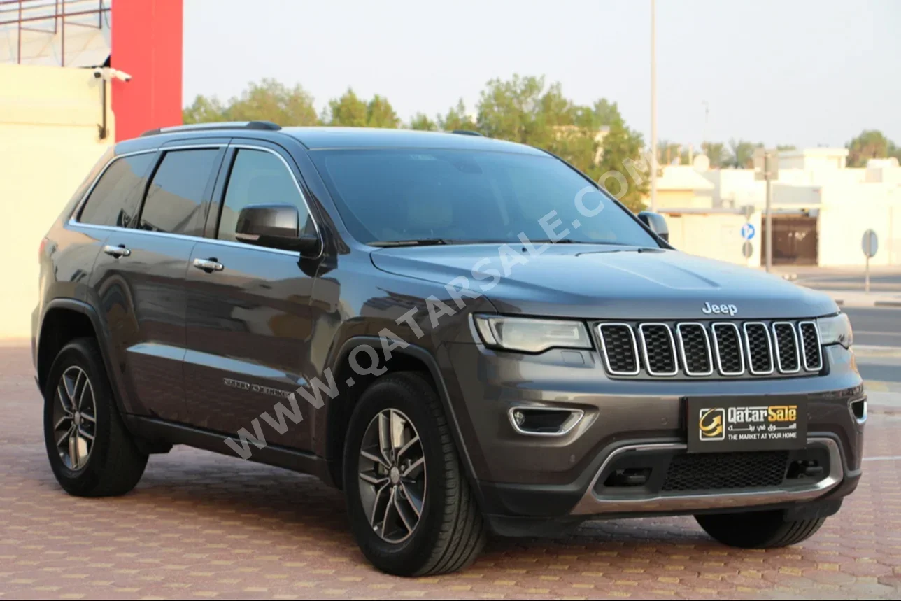  Jeep  Grand Cherokee  Limited Edition  2017  Automatic  120,000 Km  6 Cylinder  Four Wheel Drive (4WD)  SUV  Gray  With Warranty