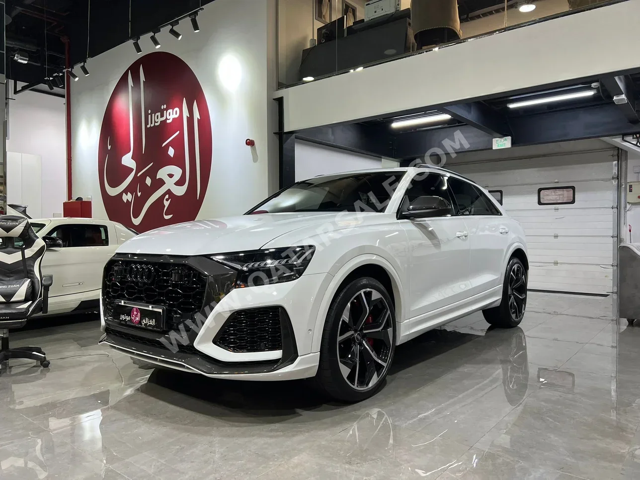 Audi  Q8  RS  2023  Automatic  9,000 Km  8 Cylinder  Four Wheel Drive (4WD)  SUV  White  With Warranty