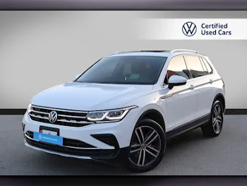 Volkswagen  Tiguan  Elegance  2024  Automatic  6,800 Km  4 Cylinder  All Wheel Drive (AWD)  SUV  White  With Warranty