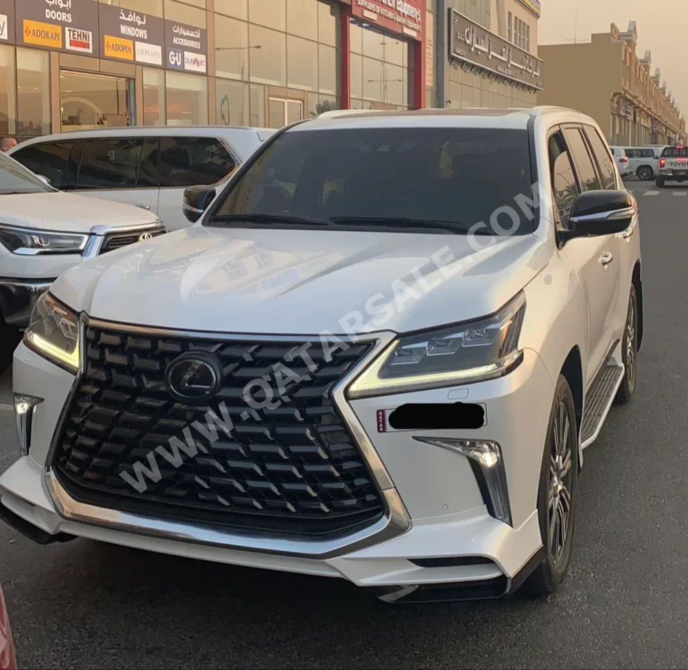 Lexus  LX  570  2018  Automatic  151,000 Km  8 Cylinder  Four Wheel Drive (4WD)  SUV  White