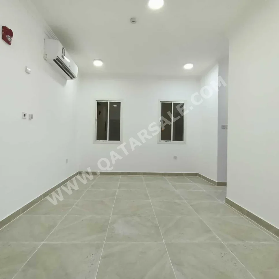 2 Bedrooms  Apartment  in Doha -  Old Airport  Not Furnished