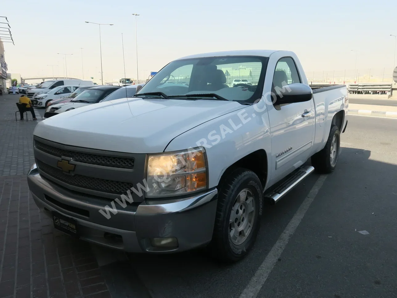 Chevrolet  Silverado  2013  Automatic  238,000 Km  8 Cylinder  Four Wheel Drive (4WD)  Pick Up  White