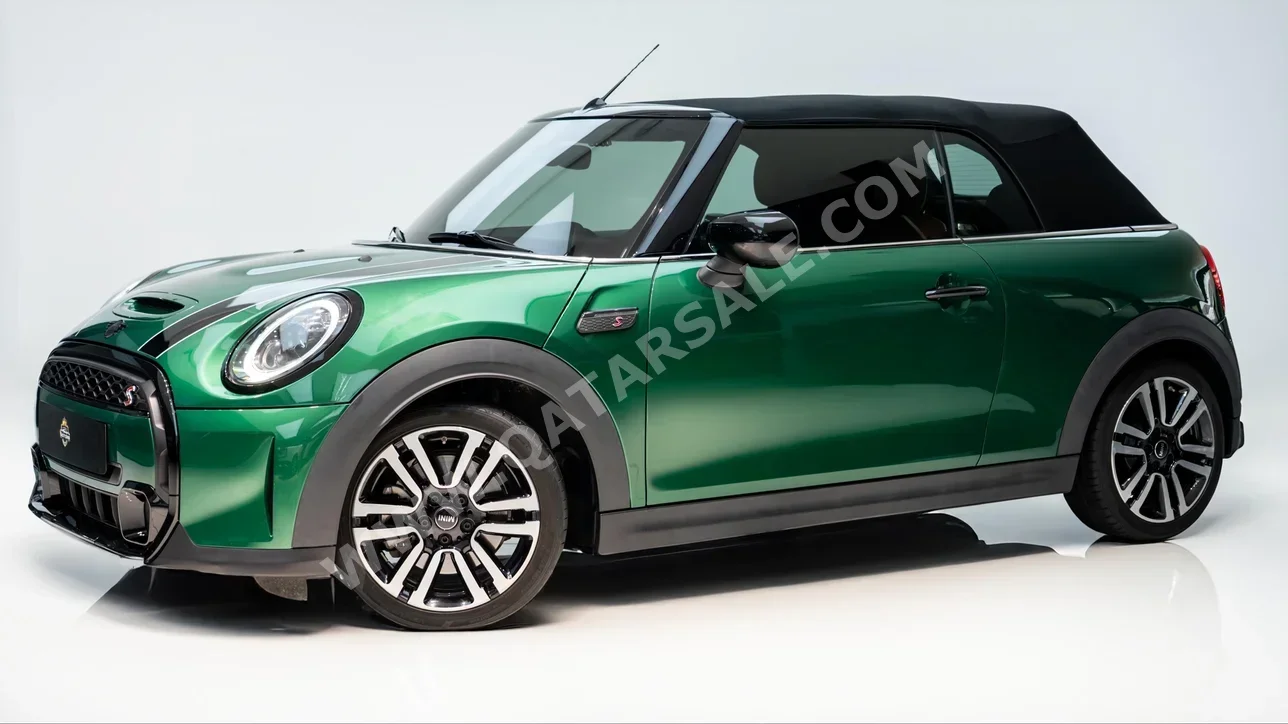 Mini  Cooper  S  2022  Automatic  23٬000 Km  4 Cylinder  Front Wheel Drive (FWD)  Hatchback  Green  With Warranty