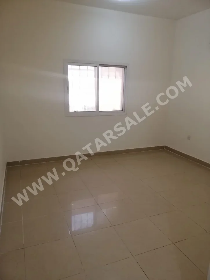 3 Bedrooms  Apartment  in Doha -  Fereej Kulaib  Not Furnished