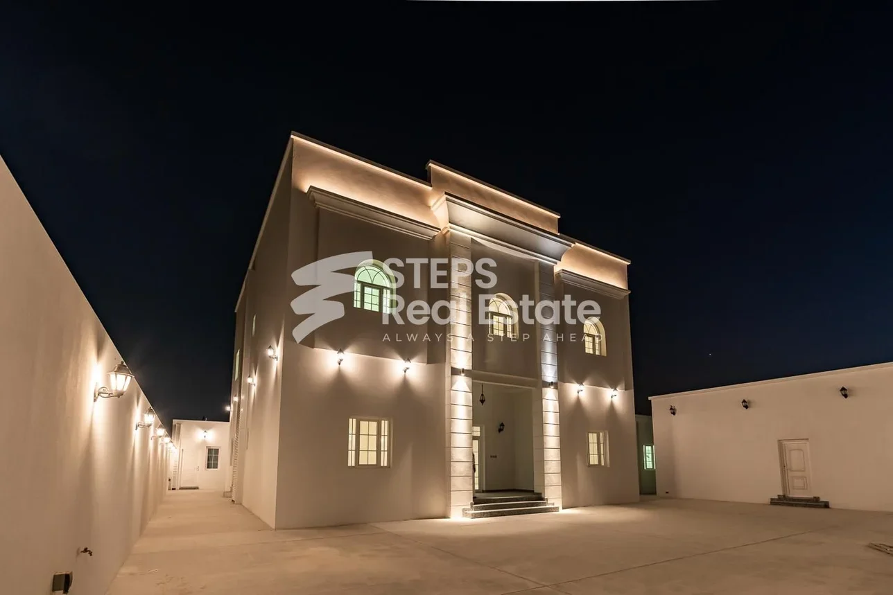 Family Residential  - Not Furnished  - Al Rayyan  - Al Themaid  - 5 Bedrooms