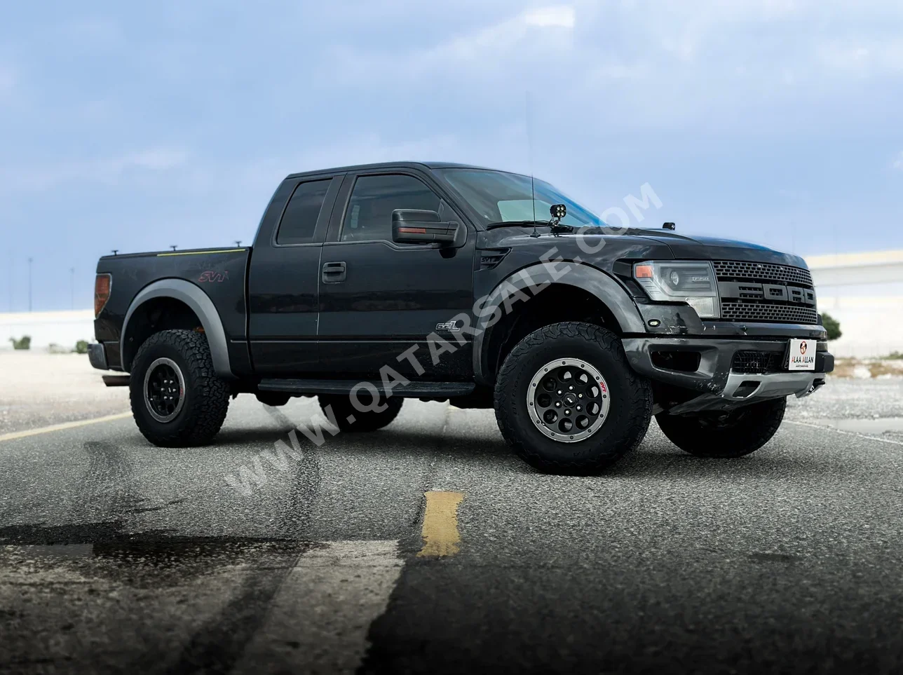 Ford  Raptor  SVT  2014  Automatic  226,000 Km  8 Cylinder  Four Wheel Drive (4WD)  Pick Up  Black