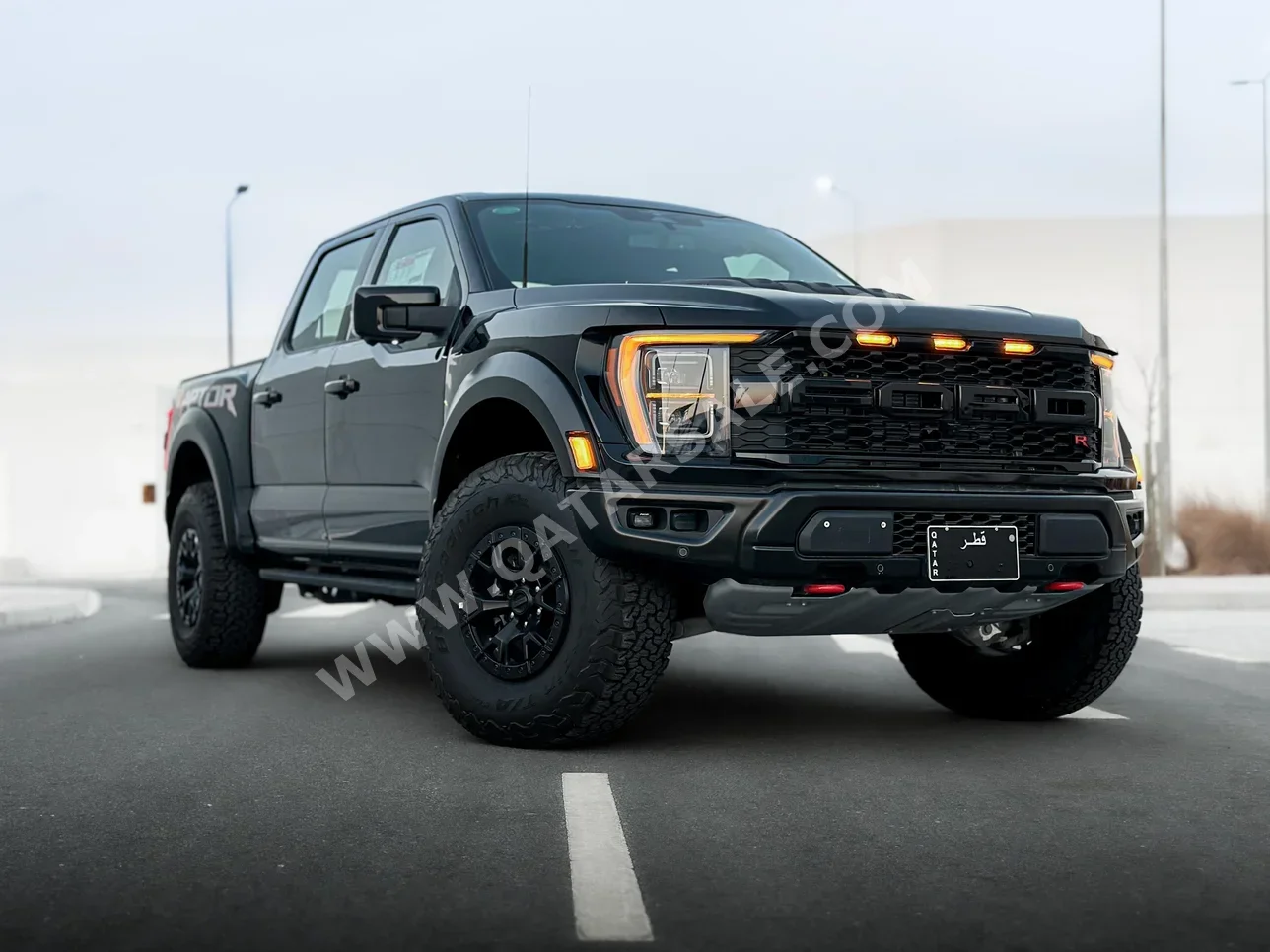 Ford  Raptor  R  2023  Automatic  0 Km  8 Cylinder  Four Wheel Drive (4WD)  Pick Up  Black  With Warranty