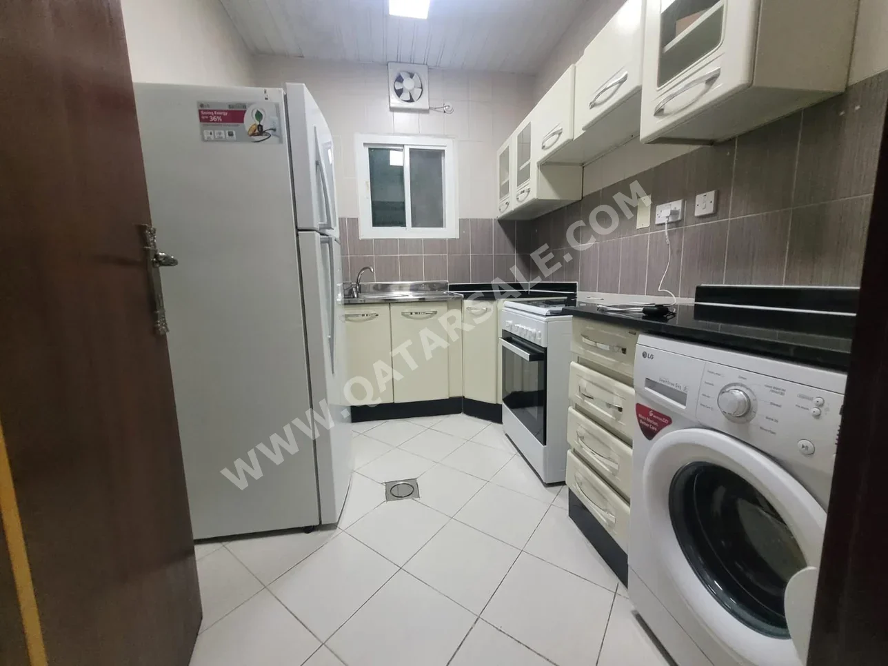 1 Bedrooms  Apartment  in Doha -  Umm Ghuwailina  Fully Furnished