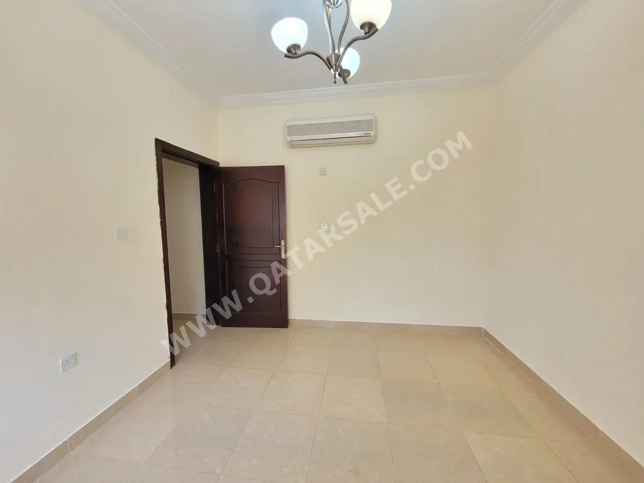 1 Bedrooms  Apartment  in Doha -  Fereej Abdul Aziz  Not Furnished