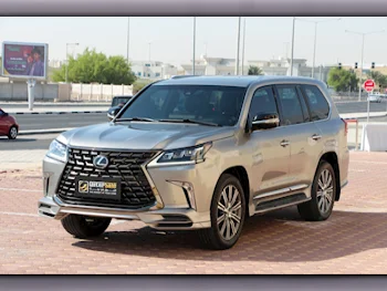 Lexus  LX  570 S  2016  Automatic  171,000 Km  8 Cylinder  Four Wheel Drive (4WD)  SUV  Sonic Titanium