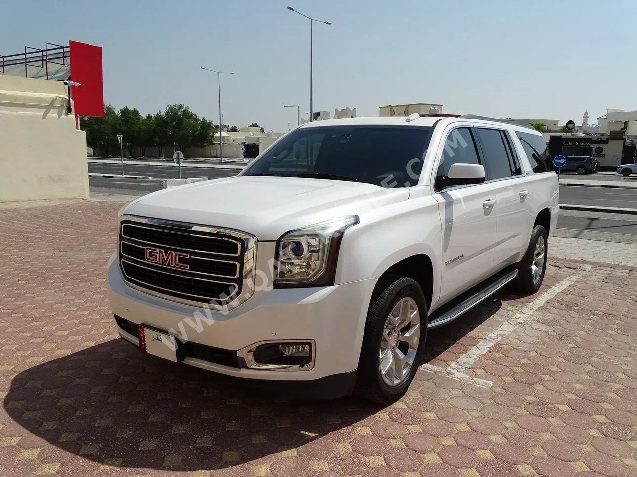  GMC  Yukon  XL  2016  Automatic  209,000 Km  8 Cylinder  Four Wheel Drive (4WD)  SUV  White  With Warranty