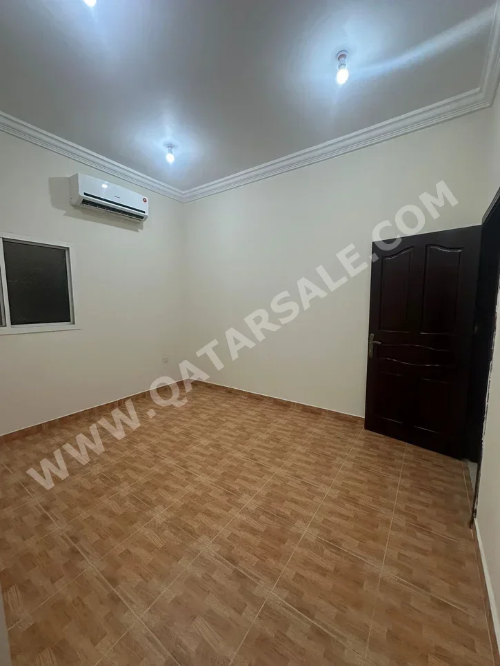 1 Bedrooms  Studio  For Rent  in Doha -  Al Thumama  Not Furnished