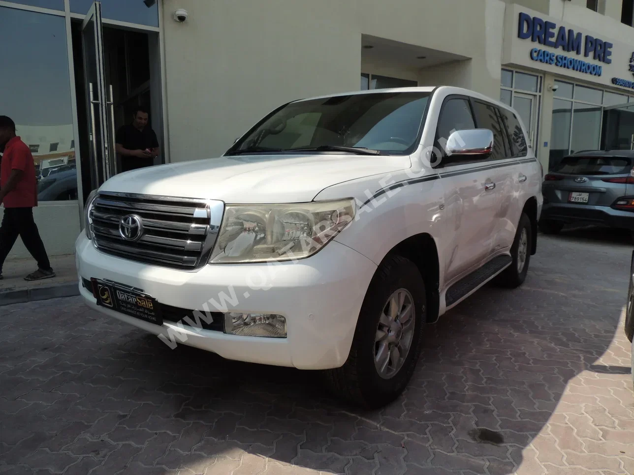 Toyota  Land Cruiser  VXR  2008  Automatic  270,000 Km  8 Cylinder  Four Wheel Drive (4WD)  SUV  White