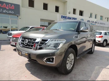 Nissan  Patrol  SE  2015  Automatic  219,000 Km  8 Cylinder  Four Wheel Drive (4WD)  SUV  Gray