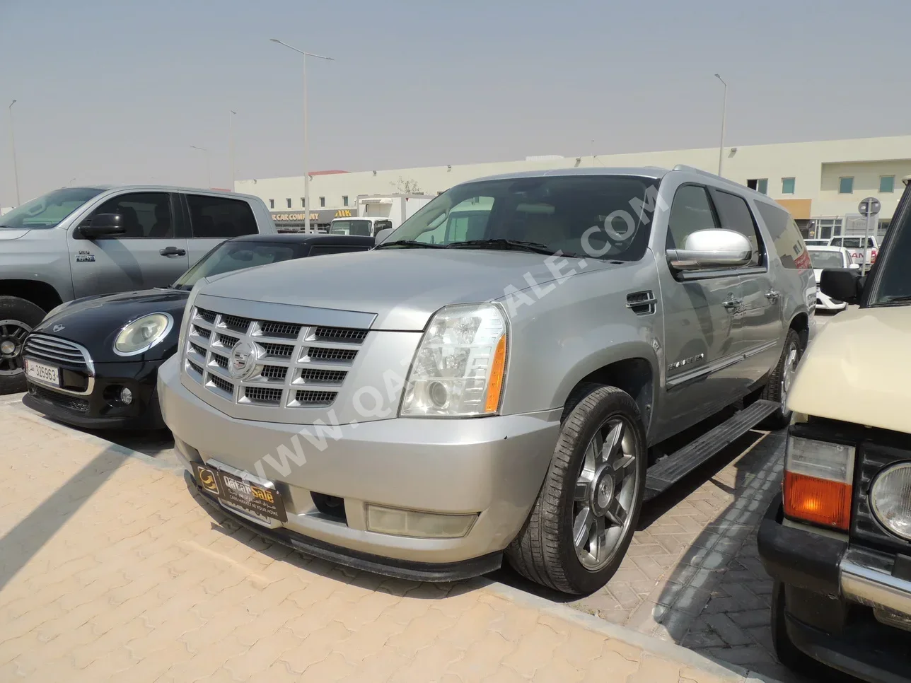  Cadillac  Escalade  2012  Automatic  243,000 Km  8 Cylinder  Four Wheel Drive (4WD)  SUV  Silver  With Warranty