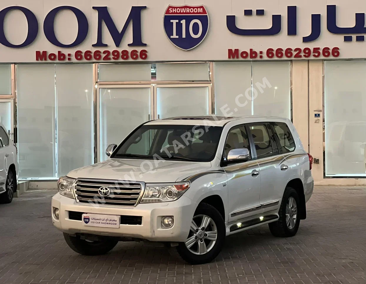 Toyota  Land Cruiser  VXR  2015  Automatic  247,000 Km  8 Cylinder  Four Wheel Drive (4WD)  SUV  White