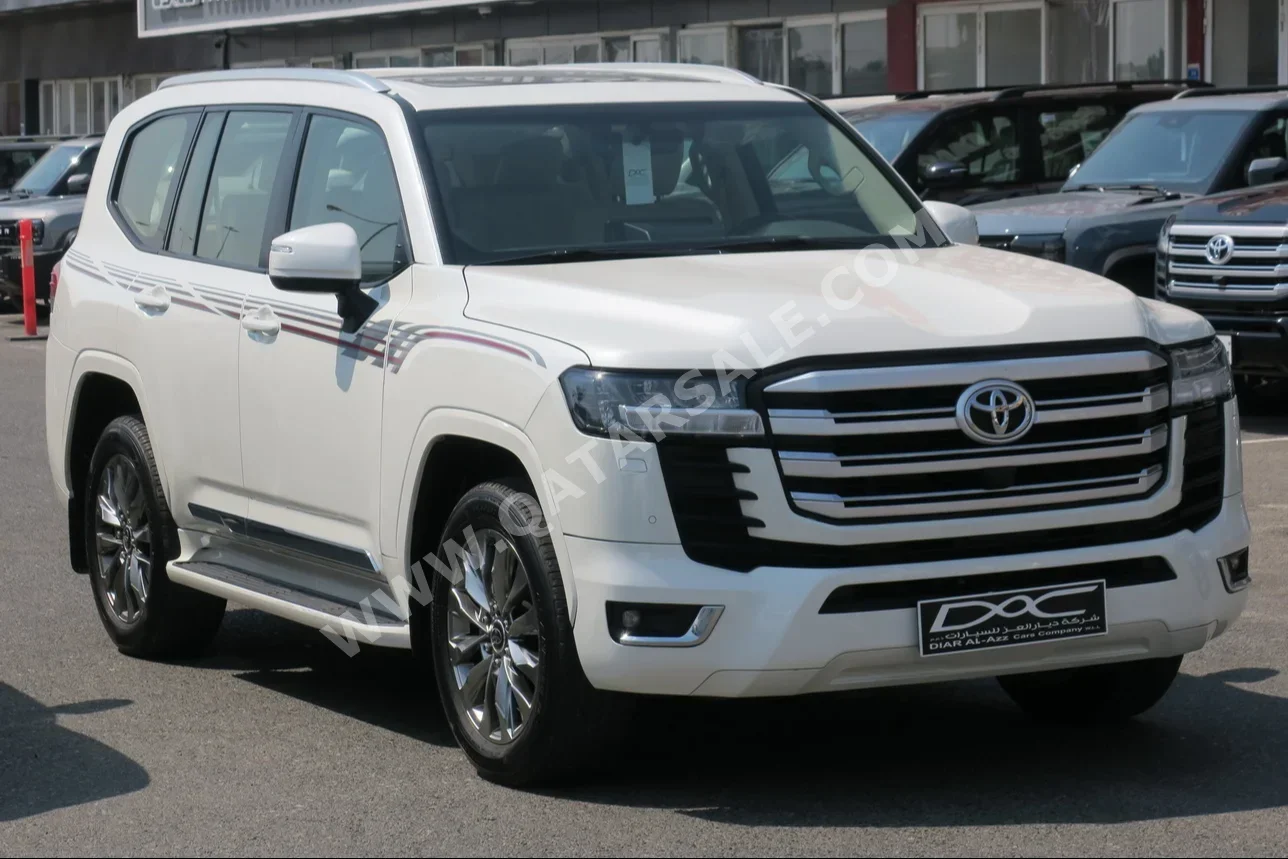 Toyota  Land Cruiser  GXR Twin Turbo  2022  Automatic  153,000 Km  6 Cylinder  Four Wheel Drive (4WD)  SUV  White