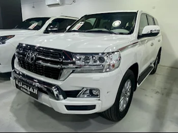 Toyota  Land Cruiser  GXR  2021  Automatic  116,000 Km  8 Cylinder  Four Wheel Drive (4WD)  SUV  White