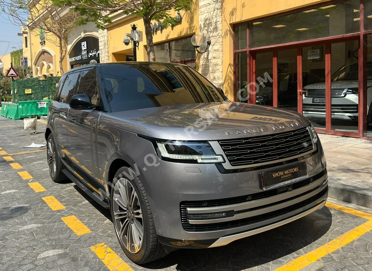  Land Rover  Range Rover  Vogue HSE  2024  Automatic  1,400 Km  6 Cylinder  Four Wheel Drive (4WD)  SUV  Gray  With Warranty