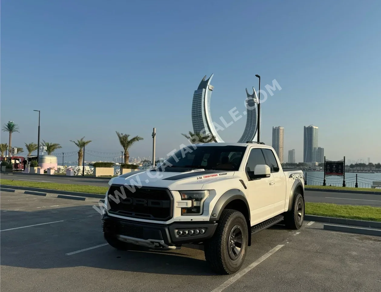 Ford  Raptor  SVT  2017  Automatic  120,000 Km  6 Cylinder  Four Wheel Drive (4WD)  Pick Up  White  With Warranty