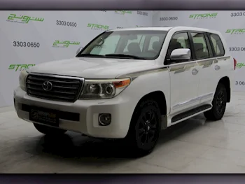 Toyota  Land Cruiser  GXR  2015  Automatic  277,000 Km  8 Cylinder  Four Wheel Drive (4WD)  SUV  Pearl