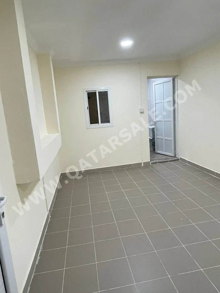 1 Bedrooms  Studio  in Doha -  Madinat Khalifa South  Not Furnished