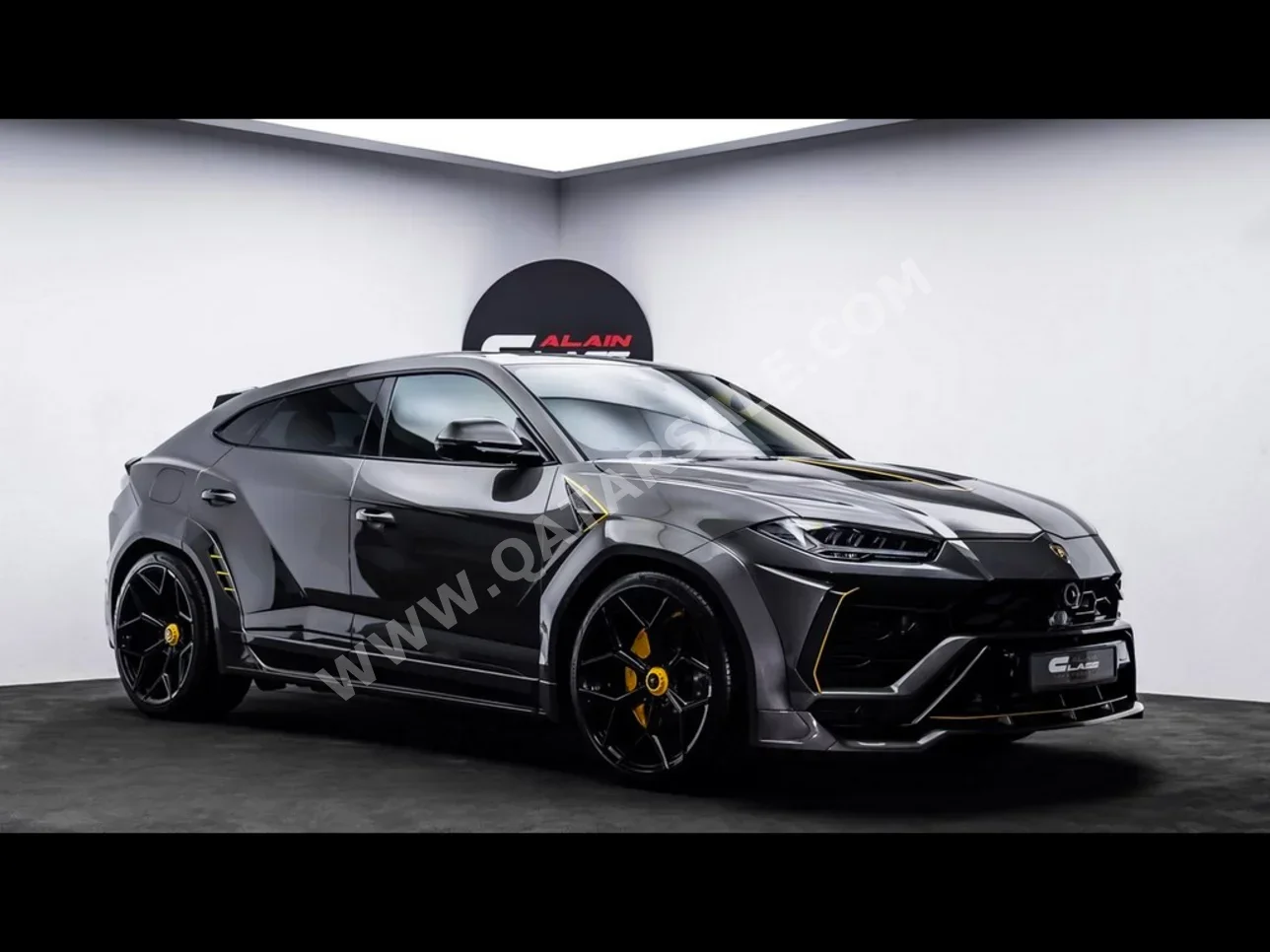 Lamborghini  Urus  Novitec Esteso  2021  Automatic  8,386 Km  8 Cylinder  All Wheel Drive (AWD)  SUV  Gray