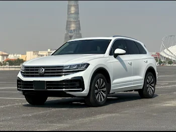 Volkswagen  Touareg  2024  Automatic  0 Km  6 Cylinder  All Wheel Drive (AWD)  SUV  White  With Warranty